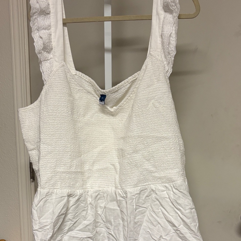 NWOT Old Navy White Sleeveless Textured Top 4x